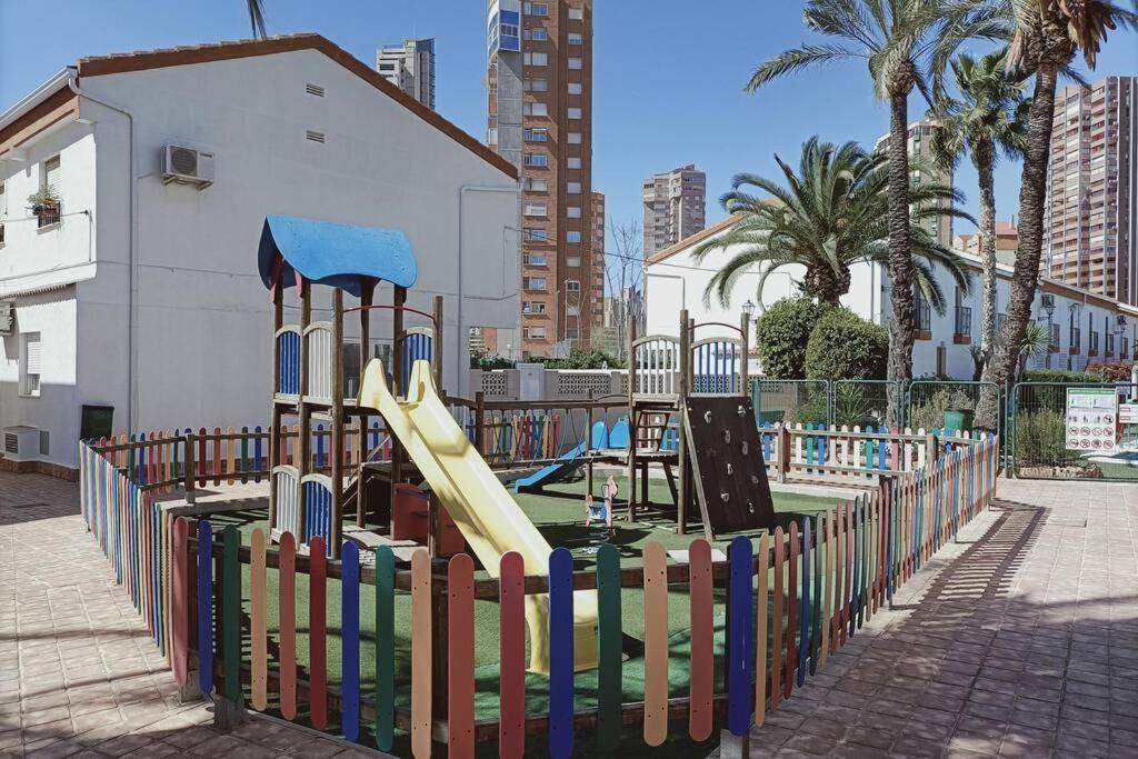 2 Bedroom Townhouse In Beautiful Gated Complex Benidorm Buitenkant foto