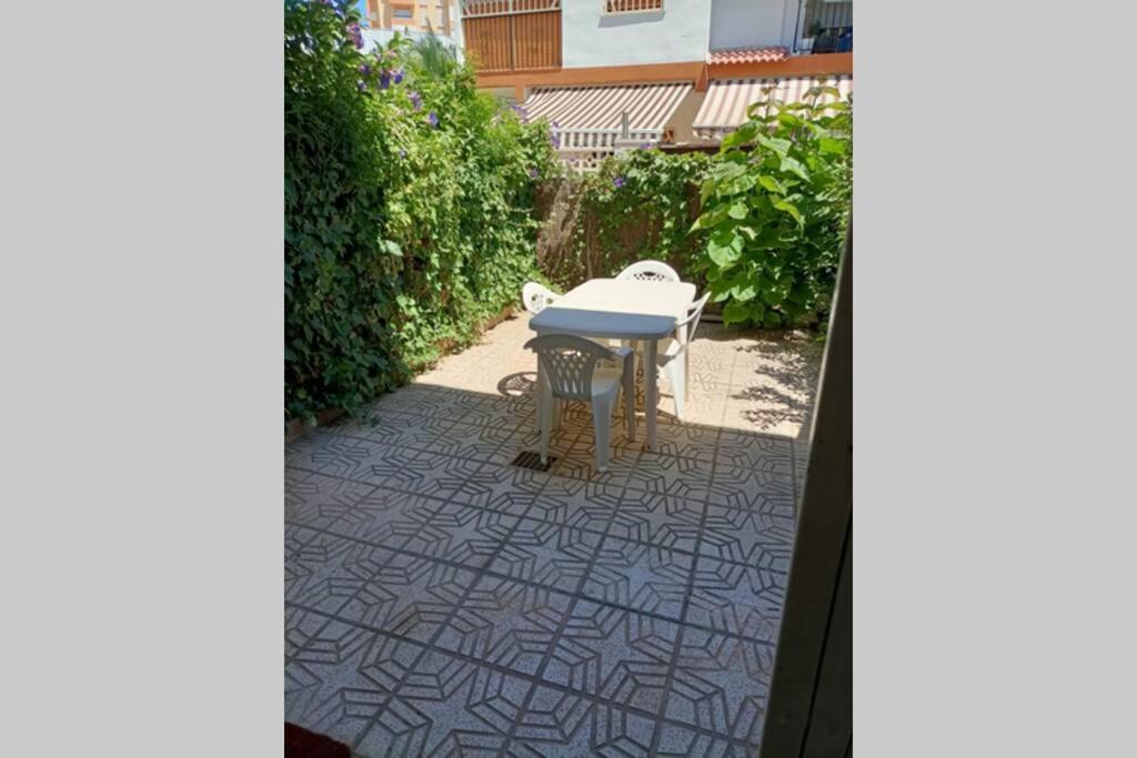 2 Bedroom Townhouse In Beautiful Gated Complex Benidorm Buitenkant foto